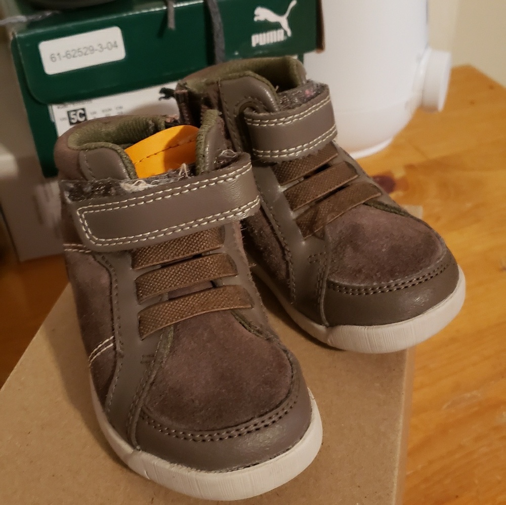 Clark sneakers